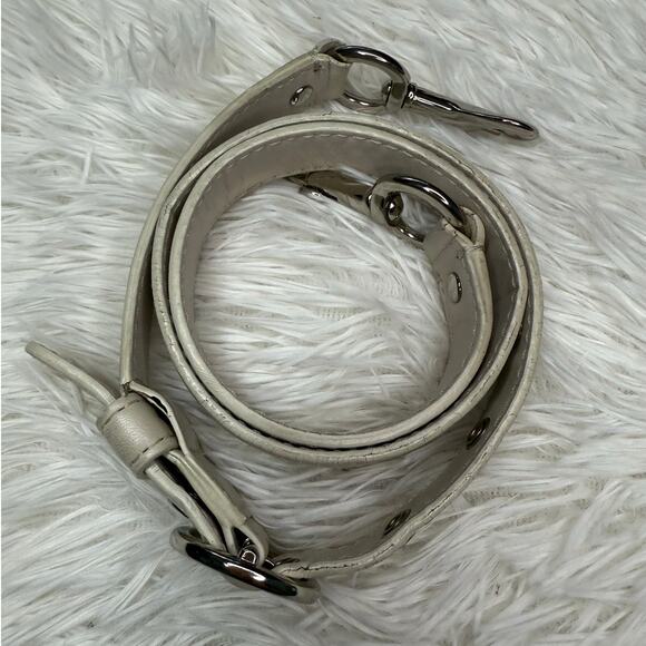 White Silver Replacement Strap - Picture 2 of 7